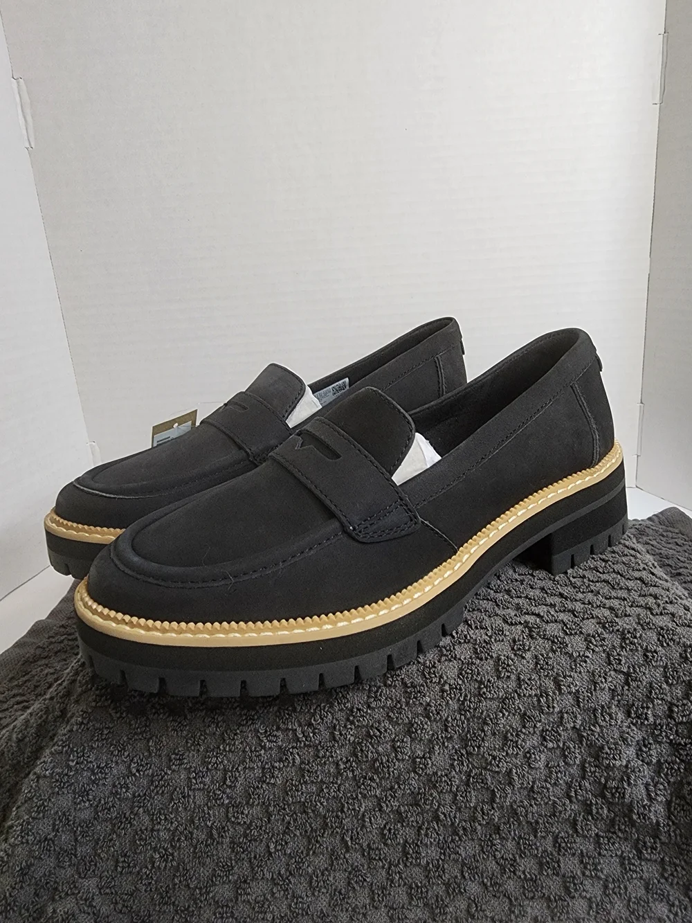 Toms Cara Black/Black Leather Platform Loafers.  NIB.  Women's Sz 8.5